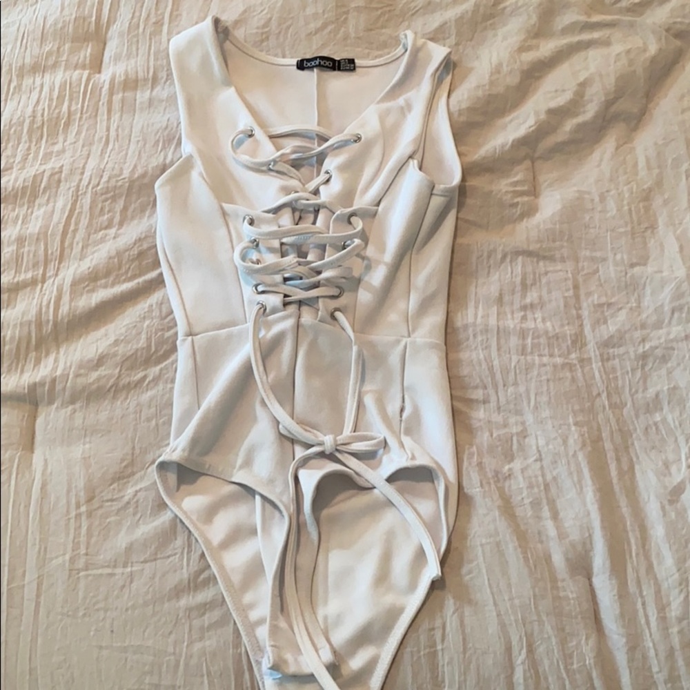 US size 2 boohoo bodysuit